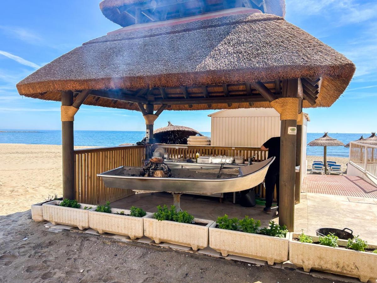 Apartamento A 900 M De La Playa Y Con Vistas Al Mar En Фуeнхирола Екстериор снимка